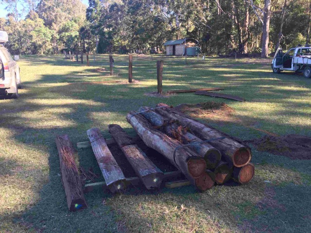 Wominjeka Park - Fence posts